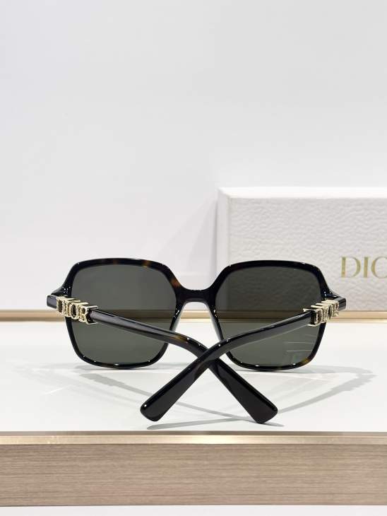 Picture of Dior Sunglasses _SKUfw76989608fw